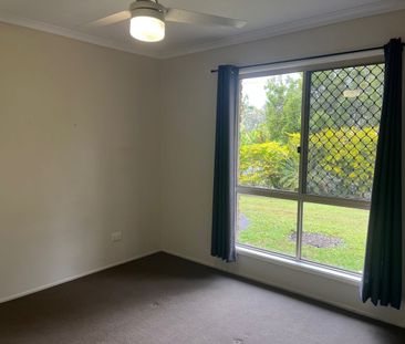 Great Home in Quiet Cul-De-Sac - Photo 5