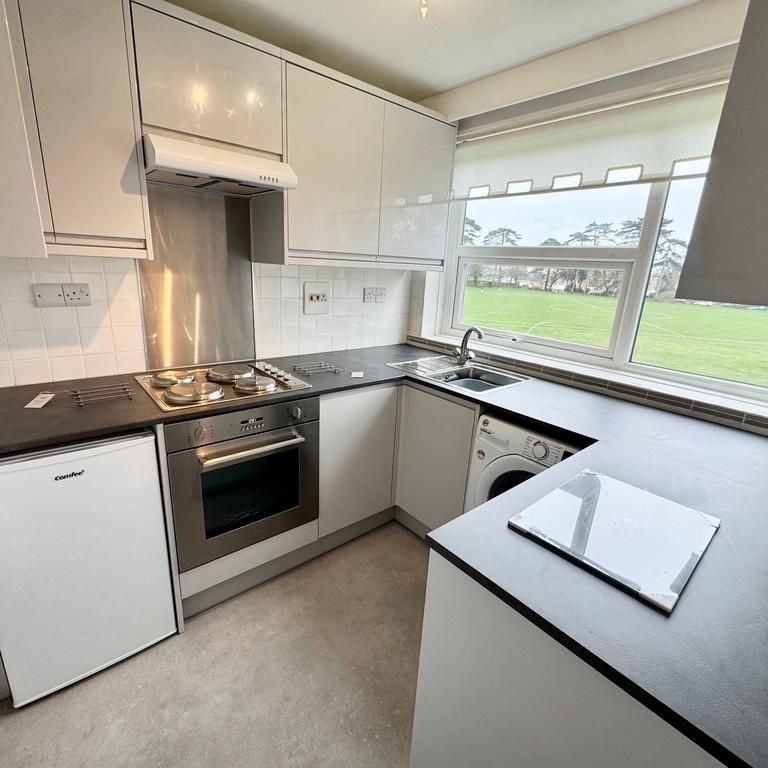 1 bedroom flat to rent - Photo 1