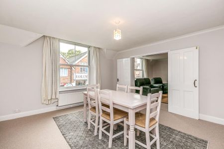 2 bedroom flat to rent - Photo 2