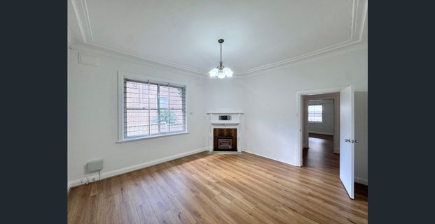 Renovated 3 Bedroom Home - Photo 1