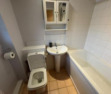 1 bedroom flat to rent - Photo 6