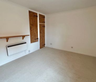 2 bedroom Delightful Two Bedroom Cottage to rent - Photo 3