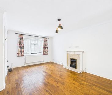 4 bedroom detached house to rent - Photo 1