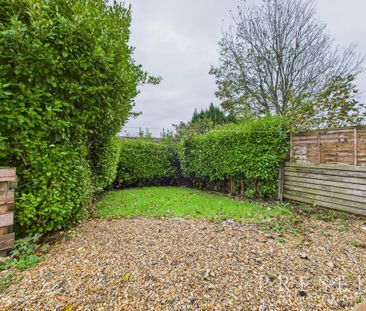 1 bedroom semi-detached house to rent - Photo 2