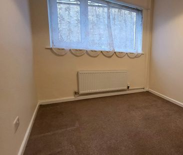 Bungalow to rent on - Photo 4