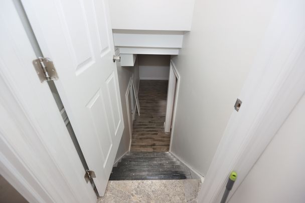 For Lease - 246 Hodgson Drive, Newmarket, Ontario - Photo 1