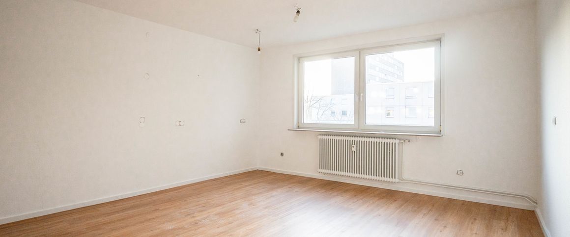 Renovierte 4 Zimmerwohnung mit Balkon, Fahrstuhl und TG-Platz in Bielefeld Stieghorst - Foto 1