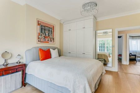 3 Bedroom Flat To Let - Photo 2