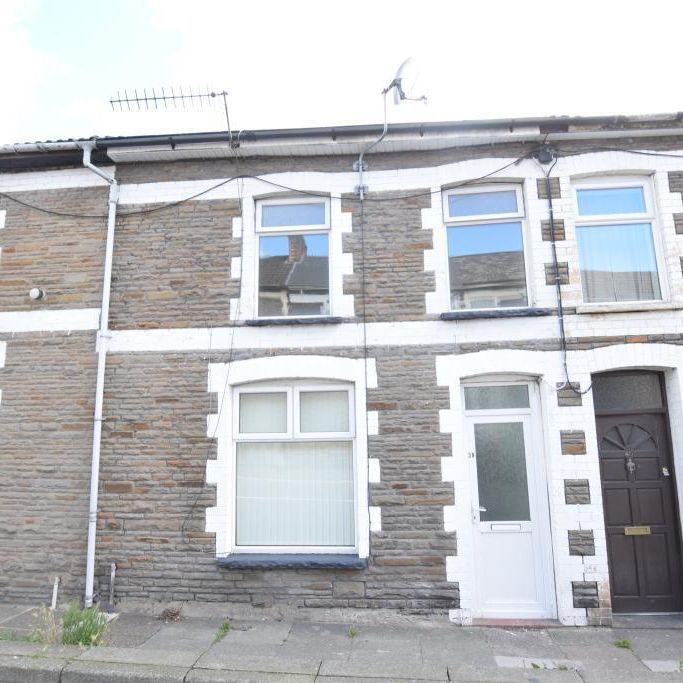 Gilfach Street, BARGOED - Photo 1