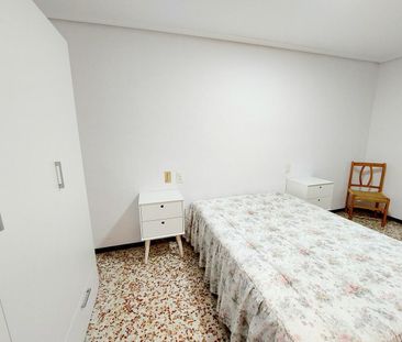 Piso de alquiler en Reina Victoria - Miguel Hernández - Photo 3