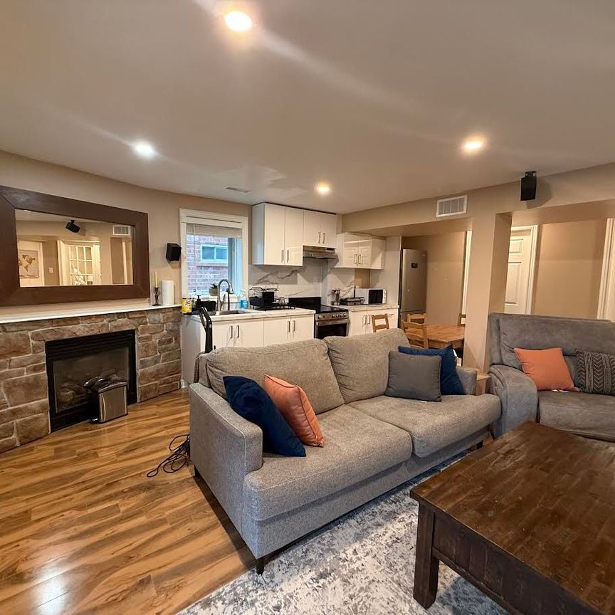 For Lease - 154 Hollandview Trail Unit# Bsmt, Aurora, Ontario - Photo 1