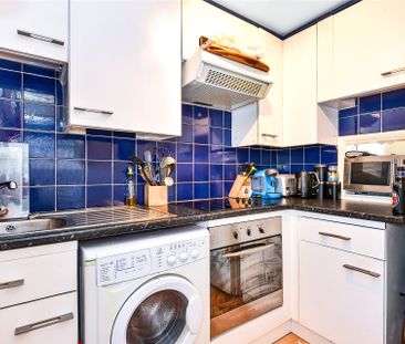 1 bedroom Flat in Oakfields, Camberley - Photo 1