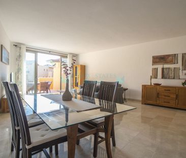 Penthouse for rent in Bel Air, Estepona - Photo 5