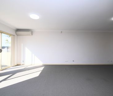 Three Bedroom Townhouse Plus Study - Photo 5