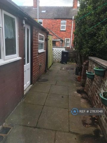 2 bedroom terraced house to rent - Photo 5