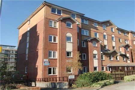 1 bedroom retirement property to rent - Photo 5