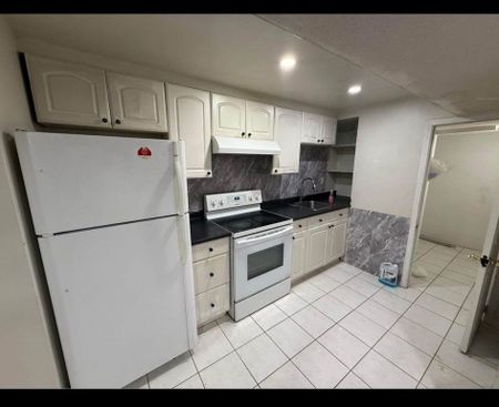 For Lease - 25 Cormel Street, Vaughan, Ontario - Photo 3