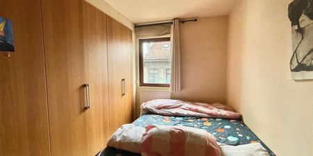 Appartement te huur in Antwerpen voor € 775 met 1 slaapkamer - Photo 2