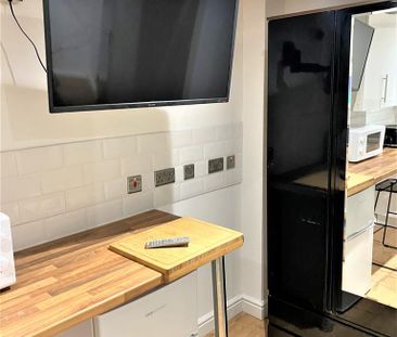 Studio to rent - Photo 6