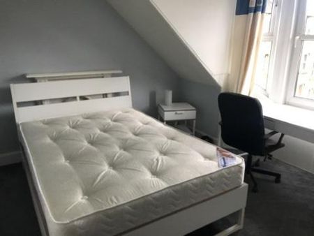 4 bedroom house to rent - Photo 3