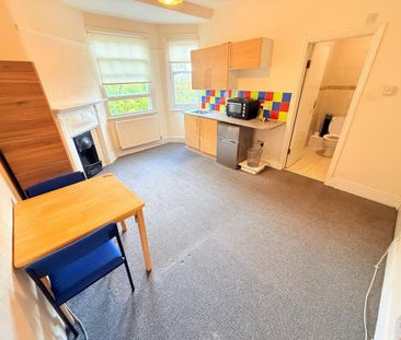 Studio to rent - Photo 2