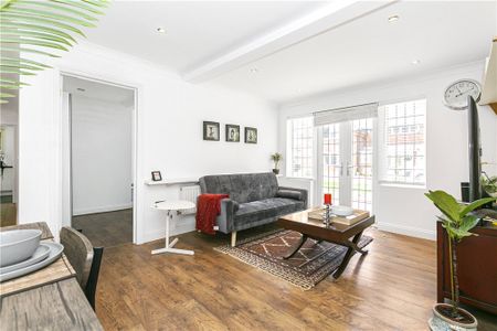 London Road, Englefield Green, Egham, Surrey, TW20 0BP - Photo 2