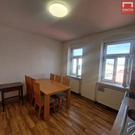 Nabízíme k pronájmu byt 2 + 1, nacházející se na rozhraní ulice Denisova a Kačení v centru města - Фото 2
