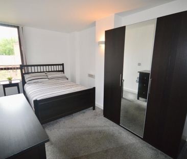 2 bedroom flat to rent - Photo 6