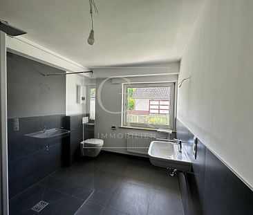 Erstbezug nach Modernisierung von großzügiger 4-Zimmer-Wohnung mit Balkon & Gäste-WC - Foto 1