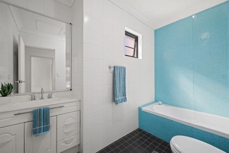 Private, Light Filled Living in a Boutique Townhome - Photo 2