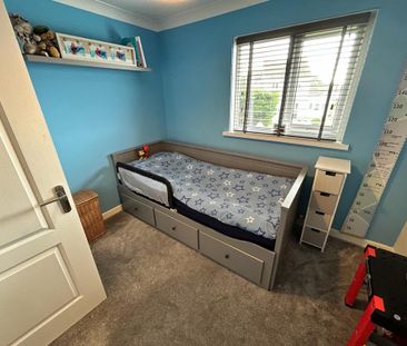 4 bedroom detached house to rent - Photo 6