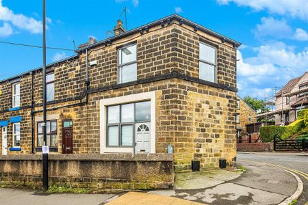2 bedroom terraced house to rent - Photo 3