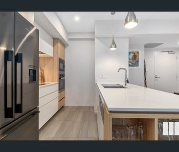 FULLY FURNISHED APARTMENT IN PRIME LOCATION - Photo 6