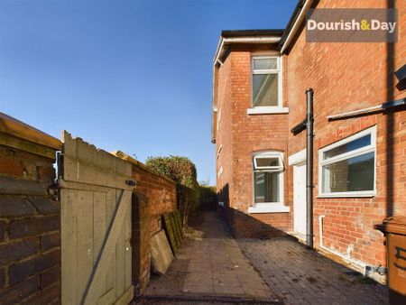 2 bedroom end of terrace house to rent - Photo 5