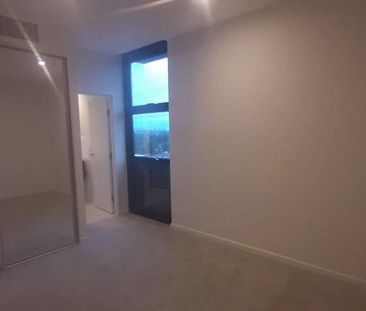 Brand New Smart Living Superb 2-bed Apartment - Photo 5