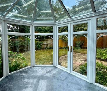 5 bedroom detached house to rent - Photo 2