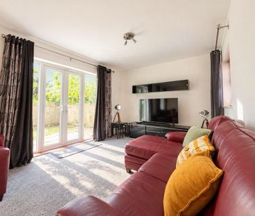 3 bedroom detached house to rent - Photo 3