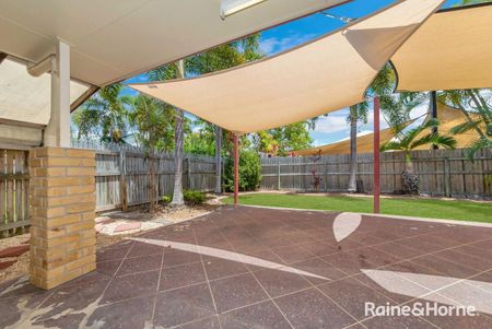 TIDY THREE BEDROOM BRICK HOME IN DOUGLAS - Photo 4