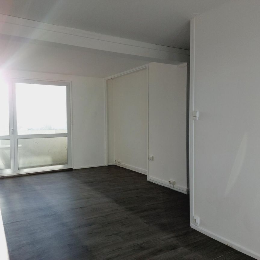 Appartement T5 à VERVINS - Photo 1