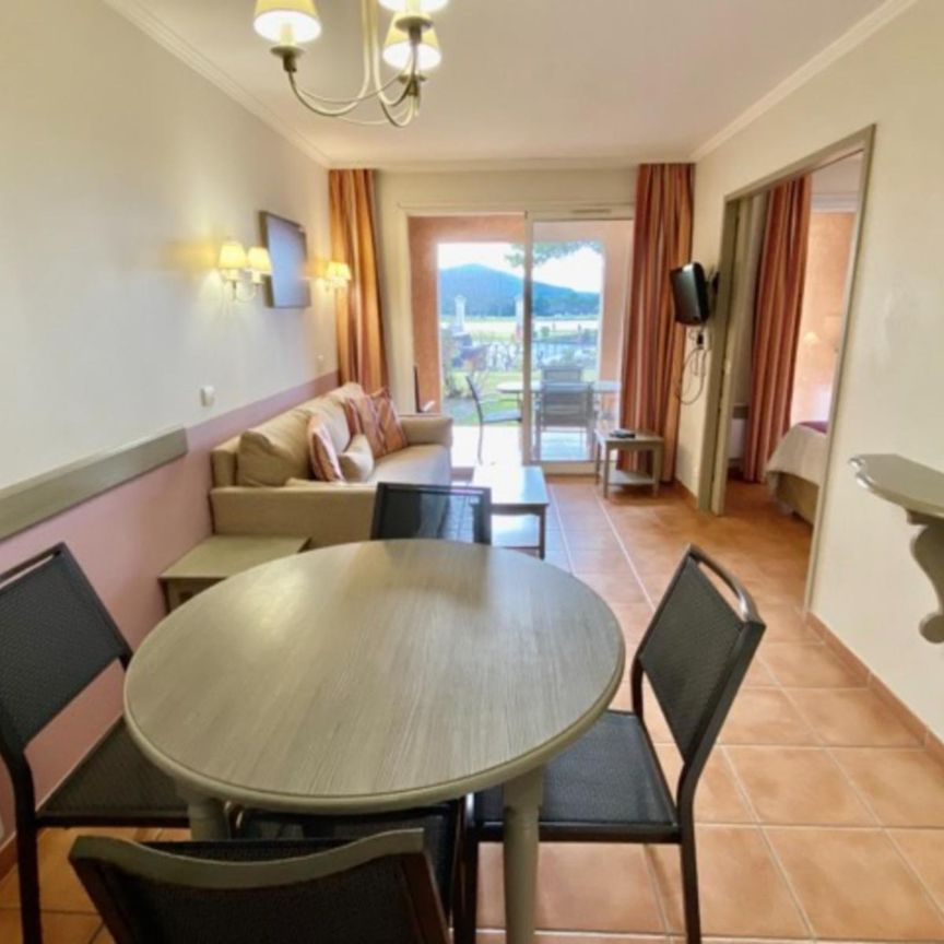 Location Appartement 2 pièces 33m² MALLEMORT 13370 - Photo 1