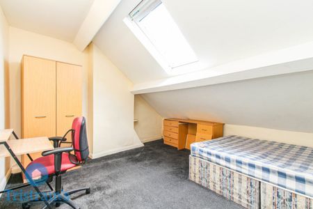 3 bed Semi-Detached House for Rent - Photo 5
