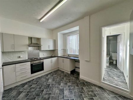 2 bedroom terraced house to rent - Photo 5