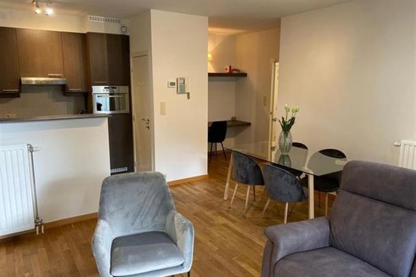 Proche de la Maison Communale, beau rez-de-chaussée meublé de 2 chambres terrasse et jardin - Photo 1