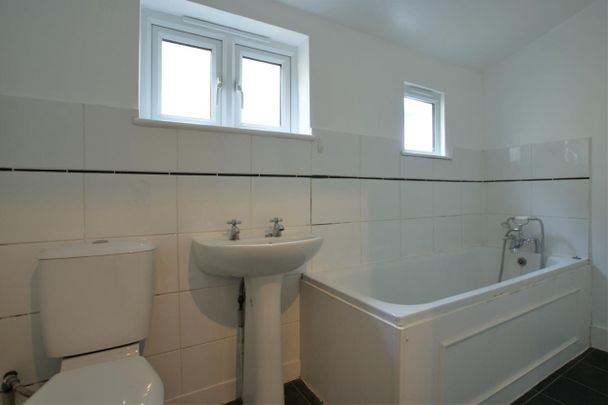 Hersham Road, Surrey - Photo 1