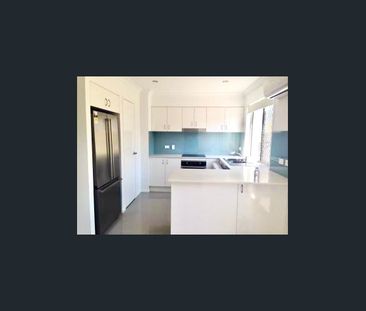 Simply a beautiful, clean and modern Home - Perfect for Modern Family! - Photo 4