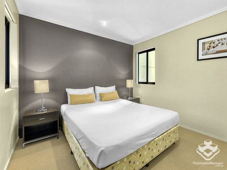 Fully furnished 2 Bedroom 2 Bathroom with 1 car park Apartment Brisbane CBD - Photo 4