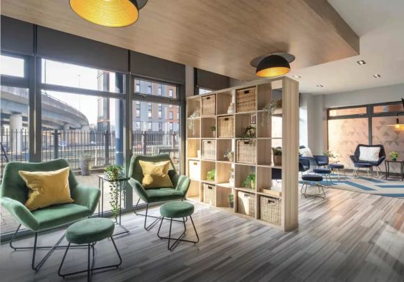 Silver En Suite - Photo 1