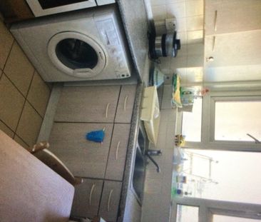 Room in a Shared Flat, Carton House, W11 - Photo 3