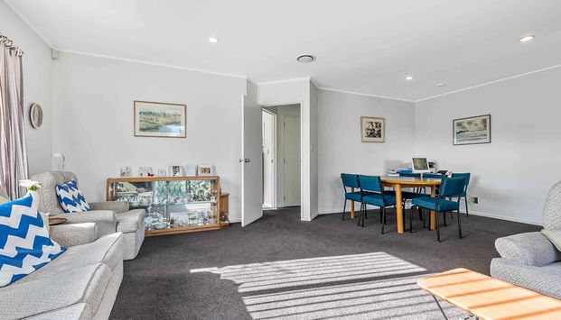 Light and Bright! - Photo 1