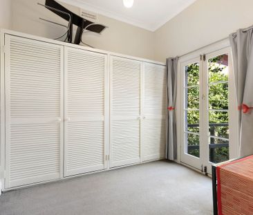 22 Raglan Street, South Melbourne VIC 3205 - House For Rent | Domain - Photo 3